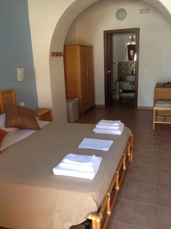 B&B La Goletta Di Salina Santa Marina Salina Phòng bức ảnh